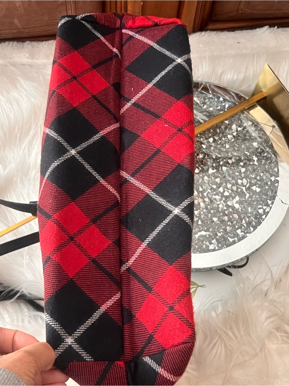 Victoria's Secret NWOT  Red and Black Plaid Tote with Logo Emblem - Picture 9 of 9